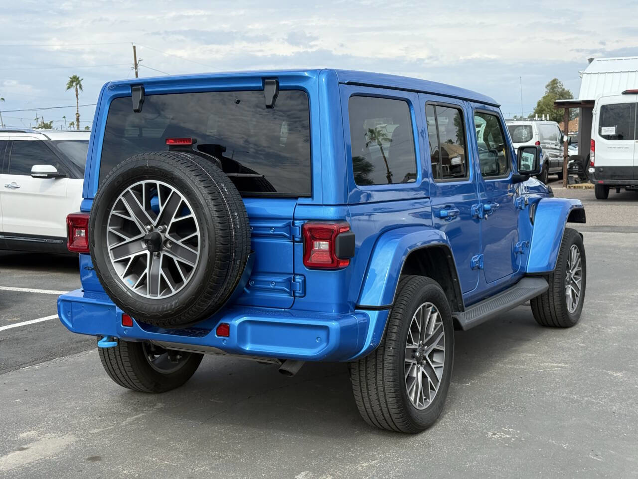 Used 2022 Jeep Wrangler Unlimited Sahara image 11