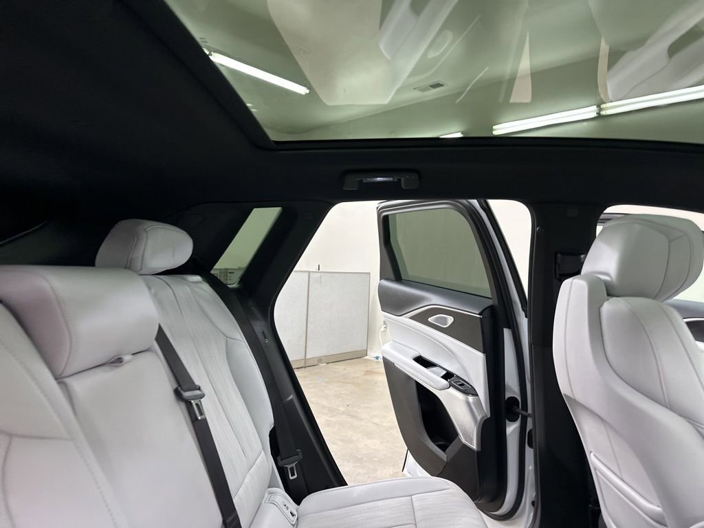 Certified 2025 Cadillac Lyriq Luxury image 23