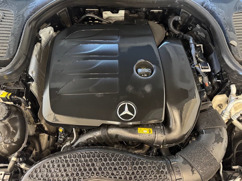 Used 2020 Mercedes-Benz GLC 300 4MATIC image 13