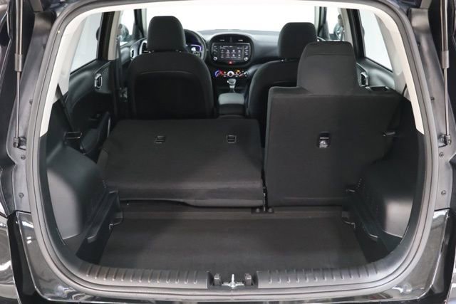 Used 2025 Kia Soul LX FWD image 32