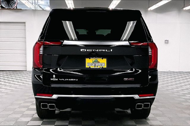 Used 2026 GMC Yukon Denali w/ Sun & Power Step Package AWD/4WD image 5