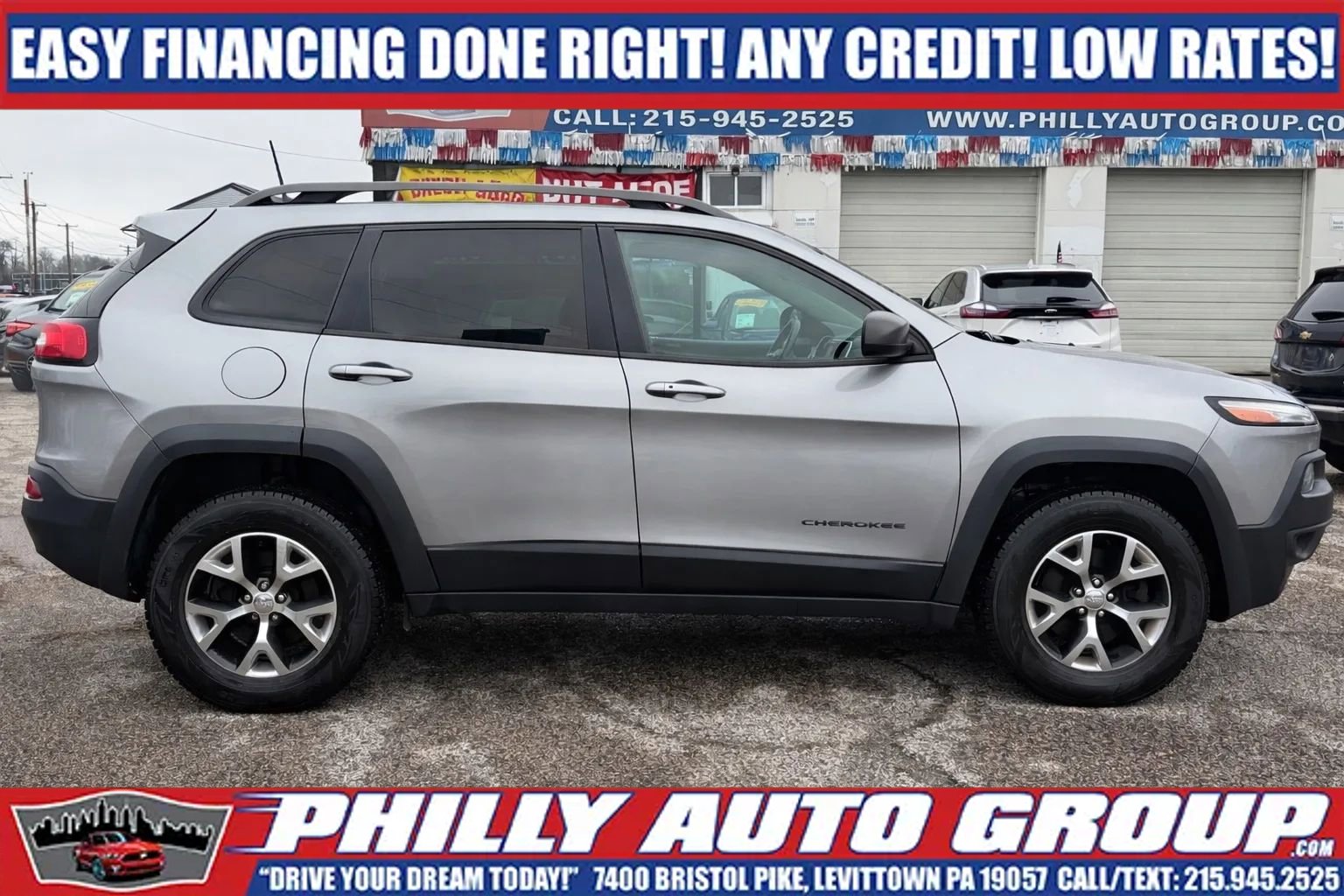 Used 2016 Jeep Cherokee Trailhawk w/ Comfort & Convenience Group image 4
