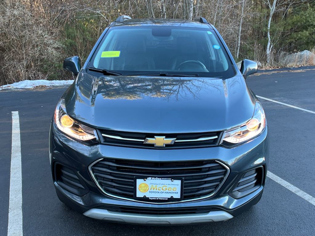 Used 2022 Chevrolet Trax LT w/ LT Convenience Package image 8