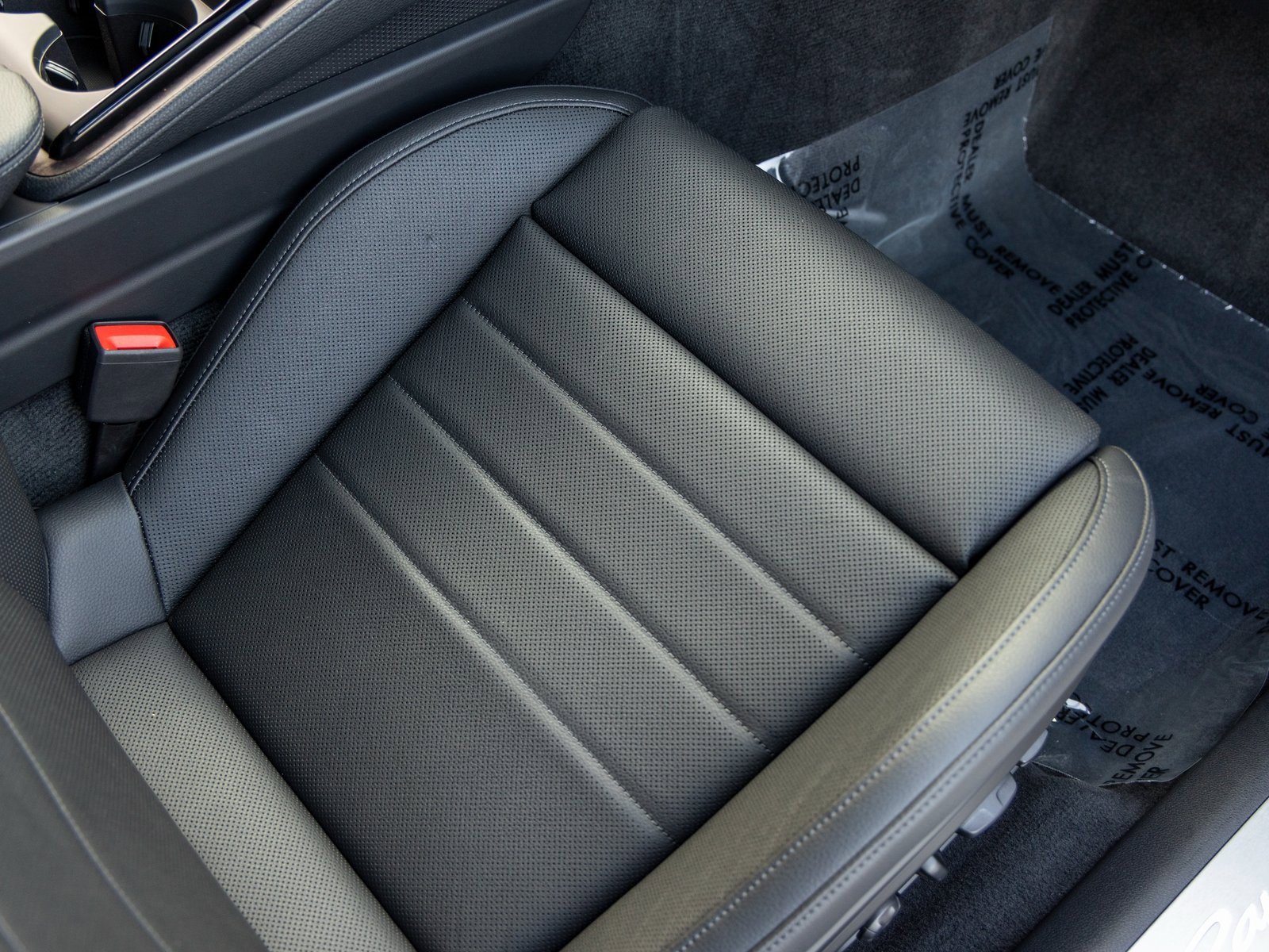 Used 2024 Porsche Panamera 4 image 46