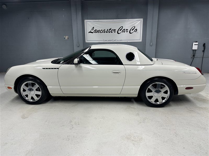 Used 2002 Ford Thunderbird Deluxe image 19
