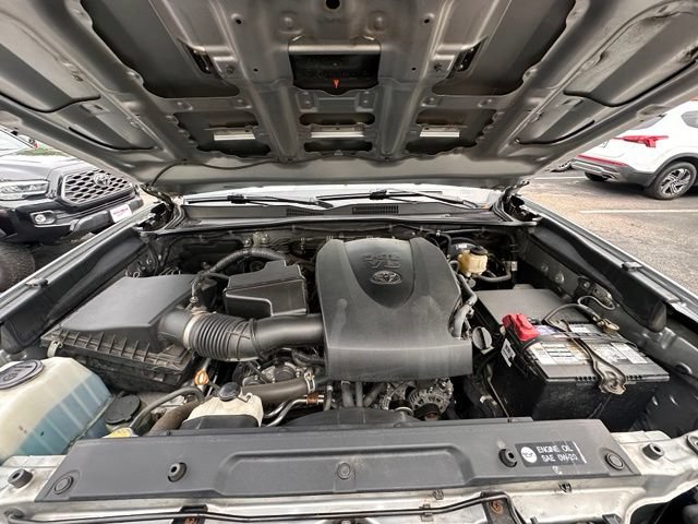 Used 2017 Toyota Tacoma TRD Sport w/ Tow Package AWD/4WD image 14