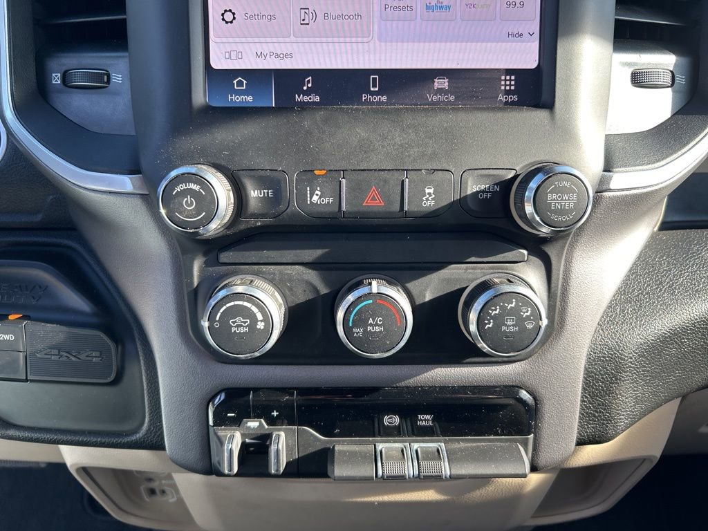 Used 2022 RAM 3500 Big Horn w/ Safety Group B image 20