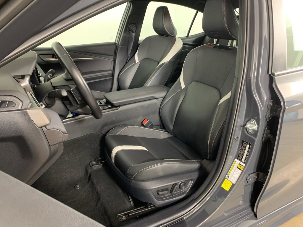 Used 2025 Toyota Camry SE image 28