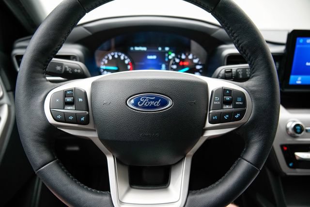 Used 2024 Ford Explorer XLT w/ Equipment Group 202A AWD/4WD image 11