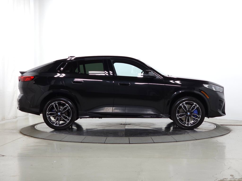 Used 2025 BMW X2 xDrive28i w/ Technology Package AWD/4WD image 12
