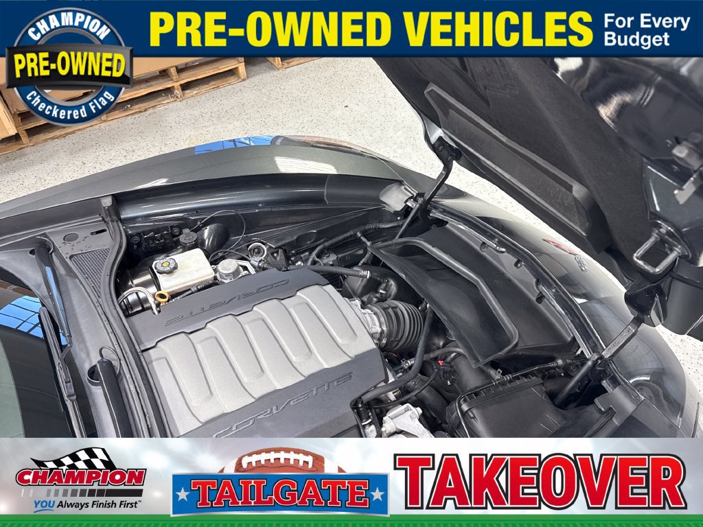 Used 2019 Chevrolet Corvette Stingray Coupe w/ 1LT RWD image 26