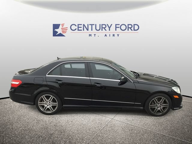 Used 2010 Mercedes-Benz E 550 4MATIC Sedan image 2