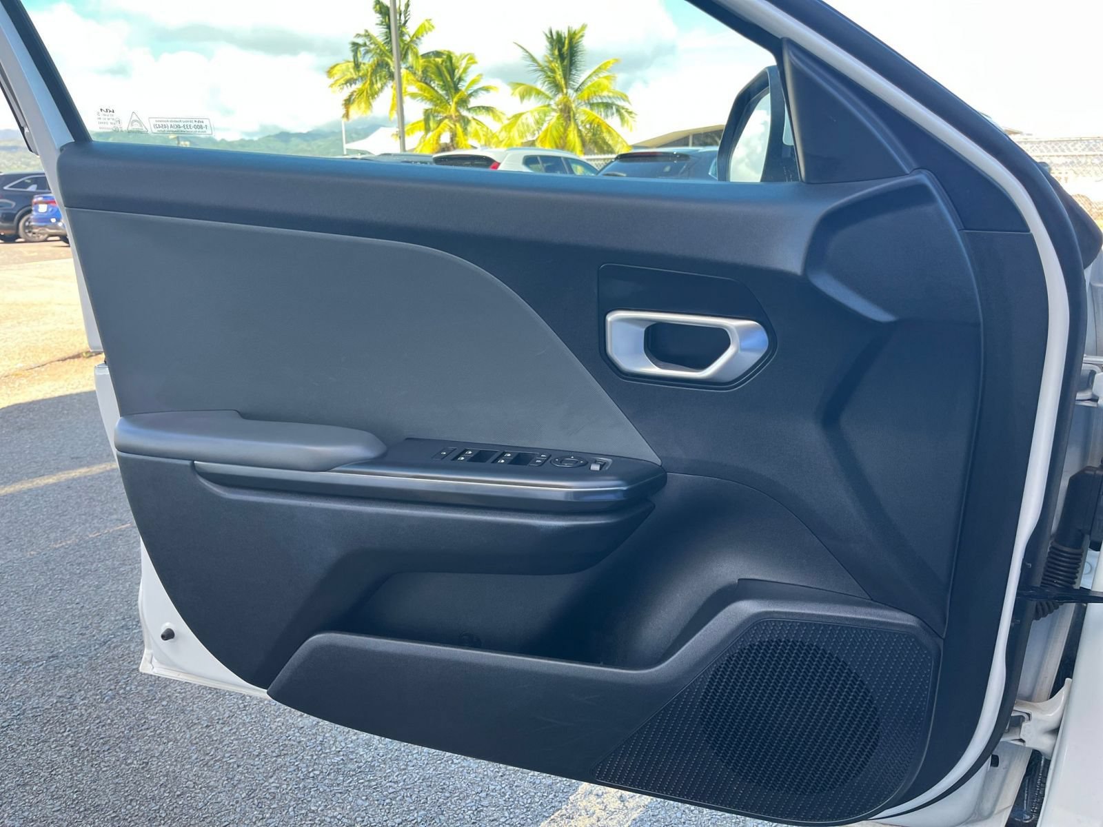 Used 2025 Kia K4 FWD image 18