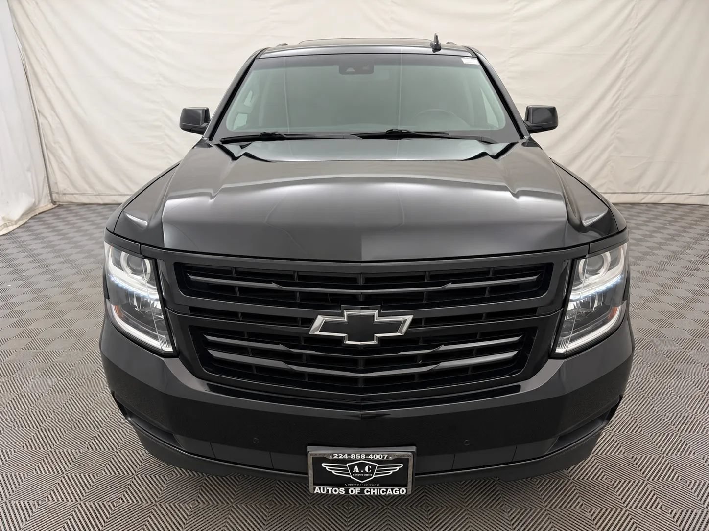 Used 2018 Chevrolet Tahoe Premier AWD/4WD image 3
