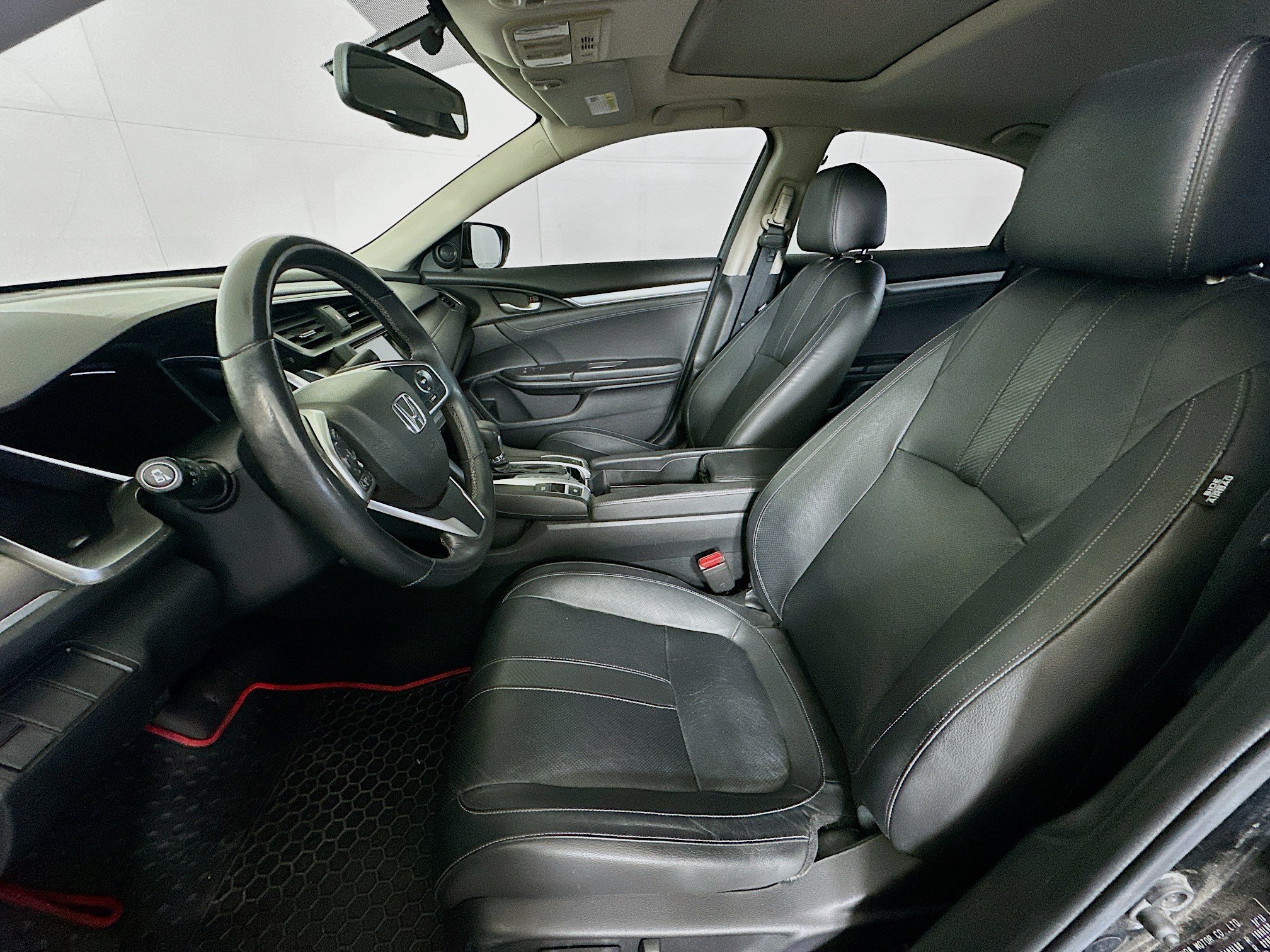 Used 2018 Honda Civic EX-L image 13