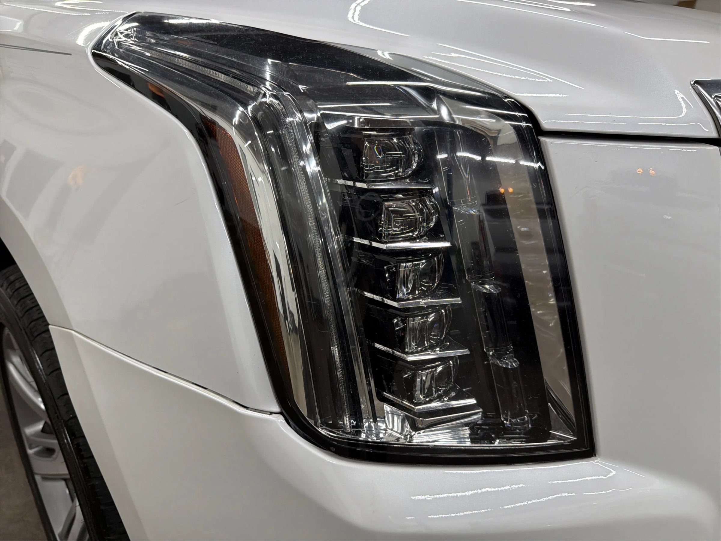 Used 2016 Cadillac Escalade Premium AWD/4WD image 45