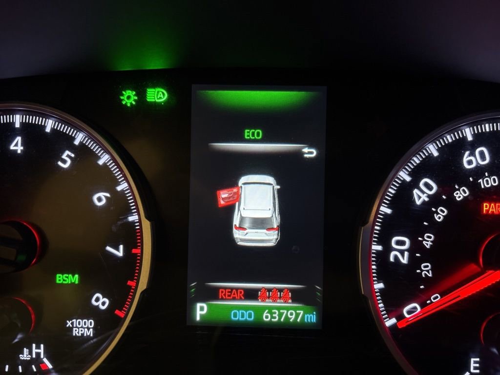 Used 2020 Toyota RAV4 XLE Premium image 14