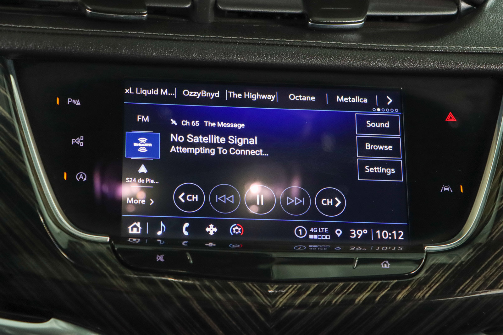 Used 2022 Cadillac XT6 Premium Luxury image 19