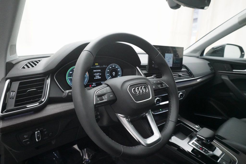 New 2025 Audi Q5 e Premium Plus image 8