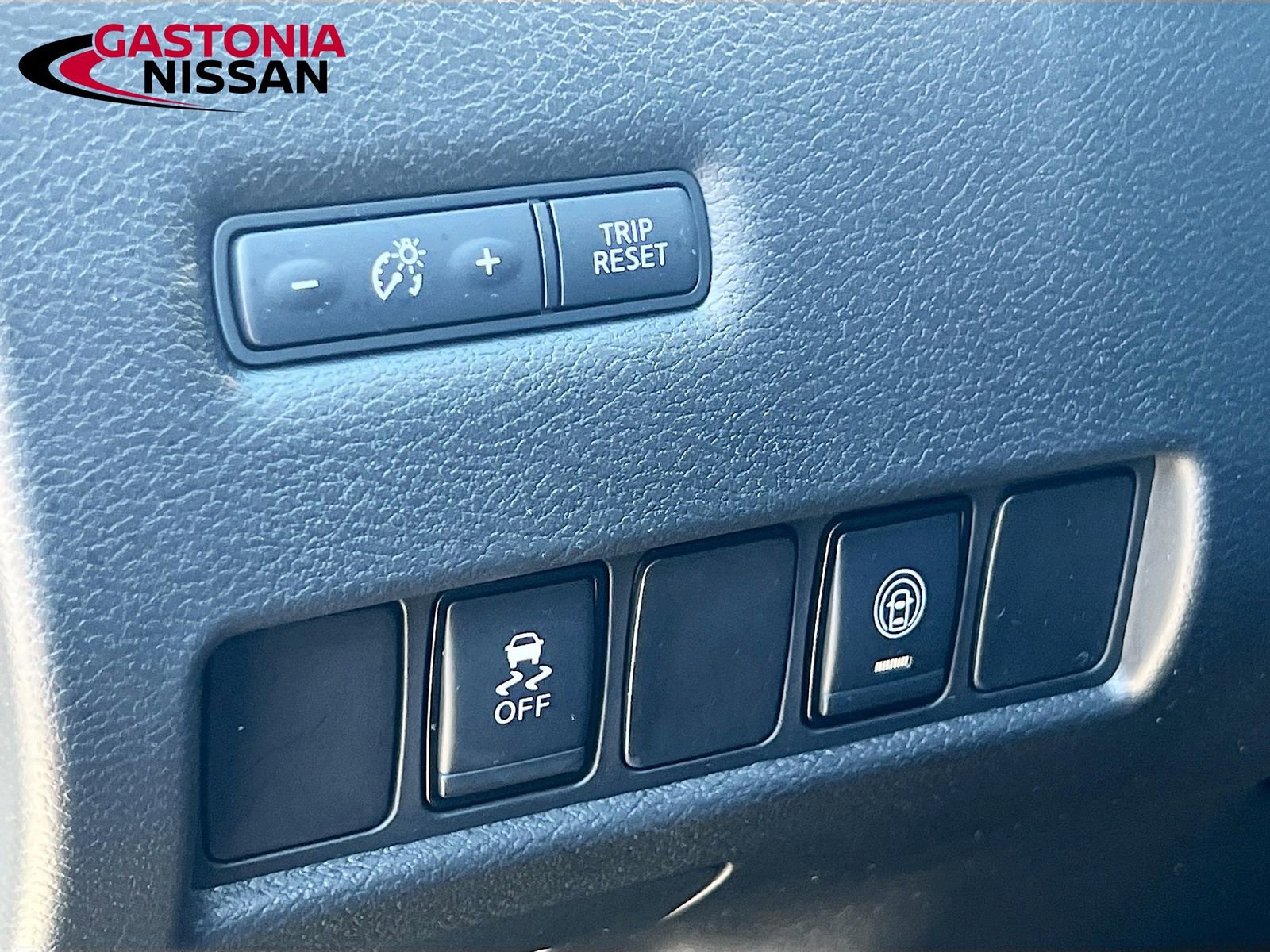 Used 2024 Nissan Murano SV w/ SV Midnight Edition Package image 13