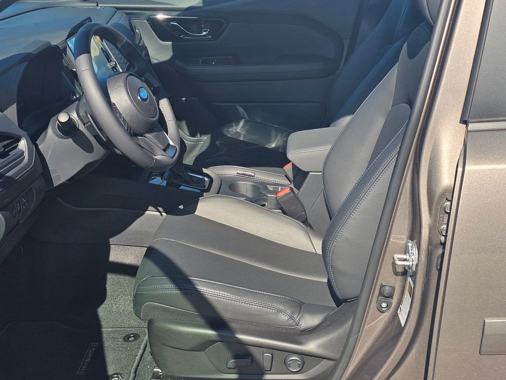 Used 2025 Subaru Forester Limited AWD/4WD image 18