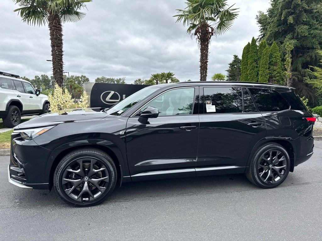 New 2026 Lexus TX 500h AWD image 2