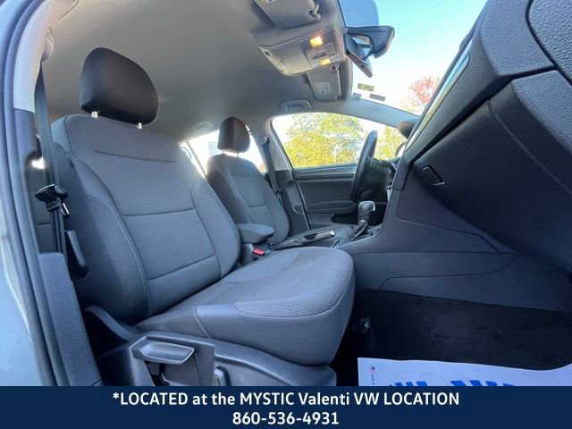 Used 2019 Volkswagen Golf S image 24