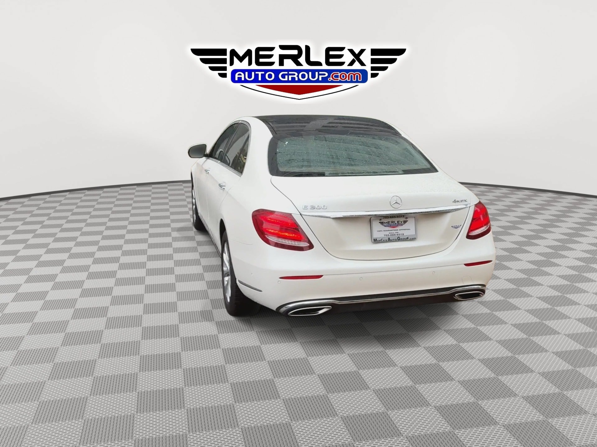 Used 2017 Mercedes-Benz E 300 4MATIC image 7