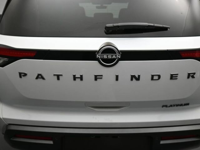 New 2026 Nissan Pathfinder Platinum image 11