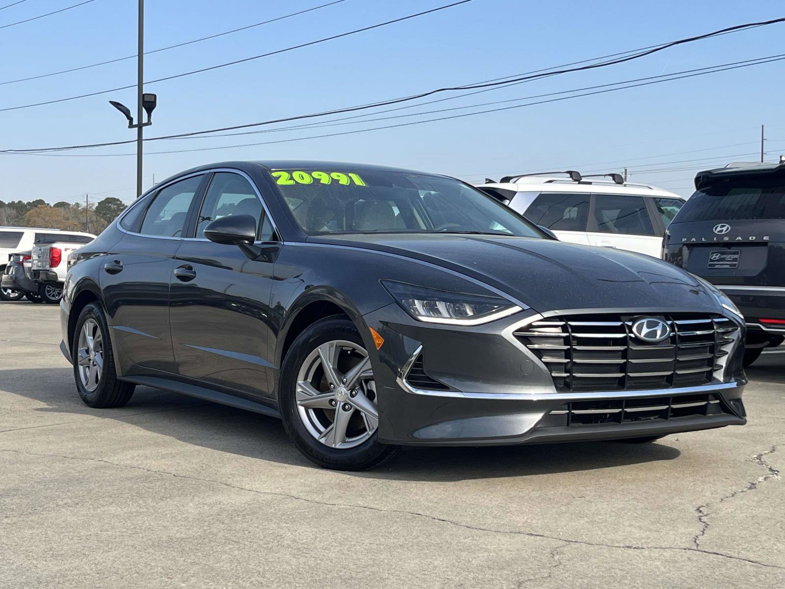 Certified 2023 Hyundai Sonata SE w/ Preferred Accessory Package