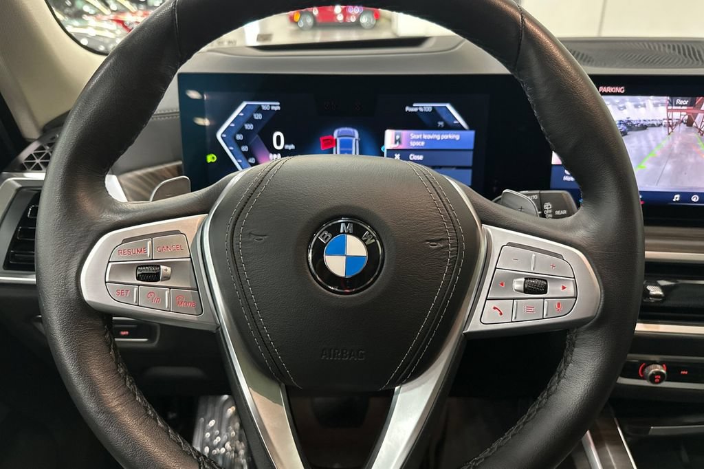 Used 2026 BMW X7 xDrive40i AWD/4WD image 29