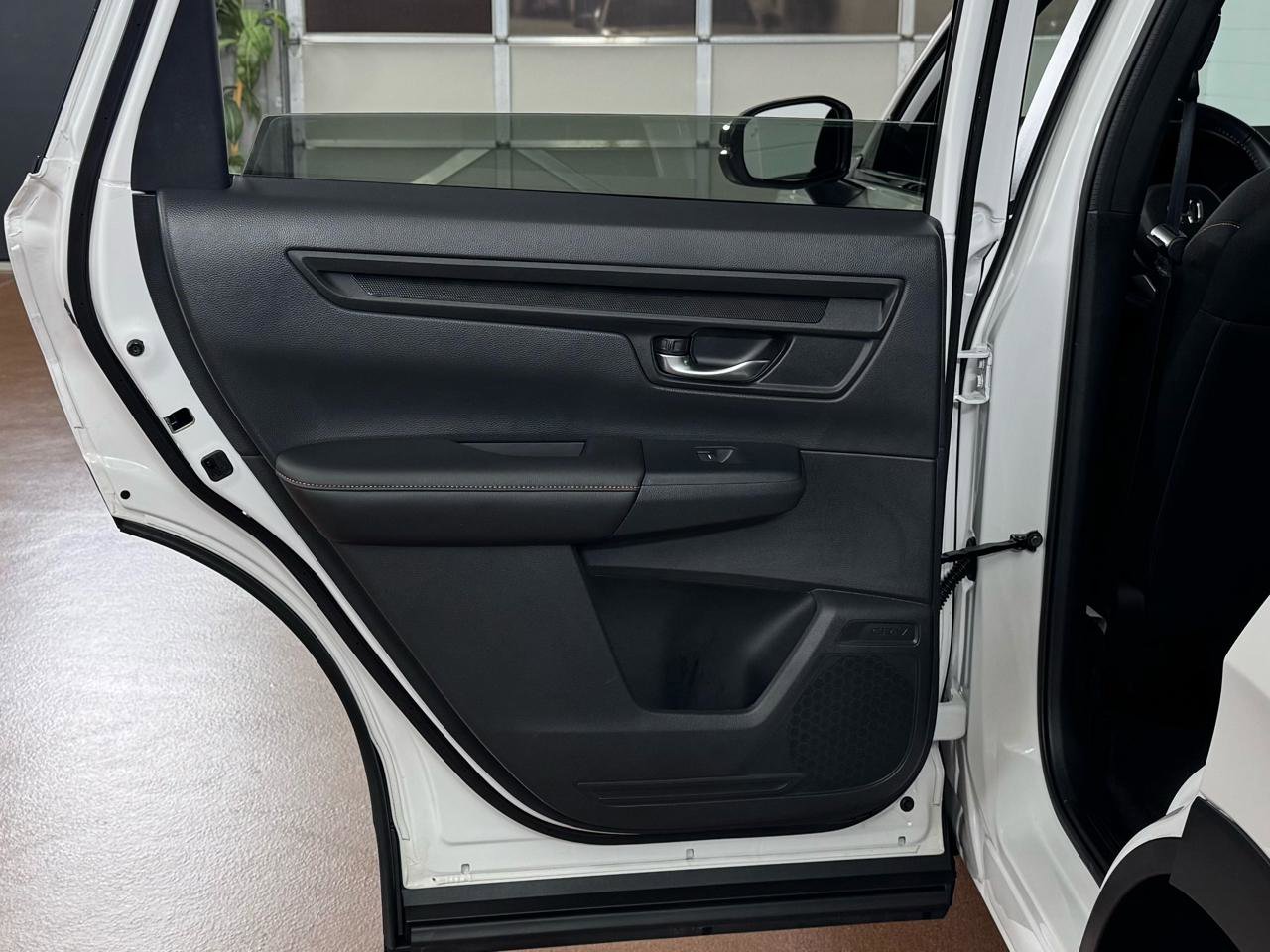 Used 2025 Honda CR-V Sport image 25