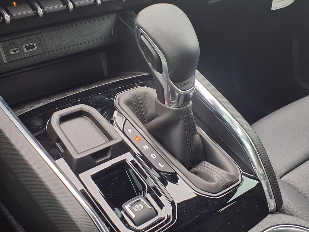 New 2026 GMC Canyon Elevation w/ Convenience Package RWD image 6