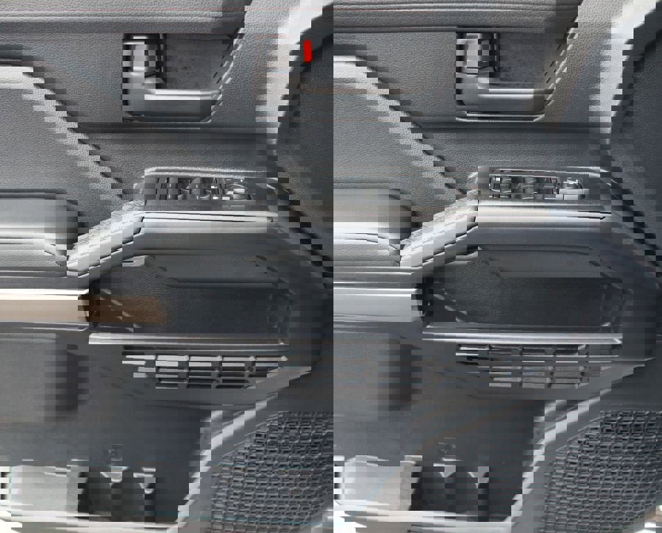 Used 2025 Toyota 4Runner SR5 image 26