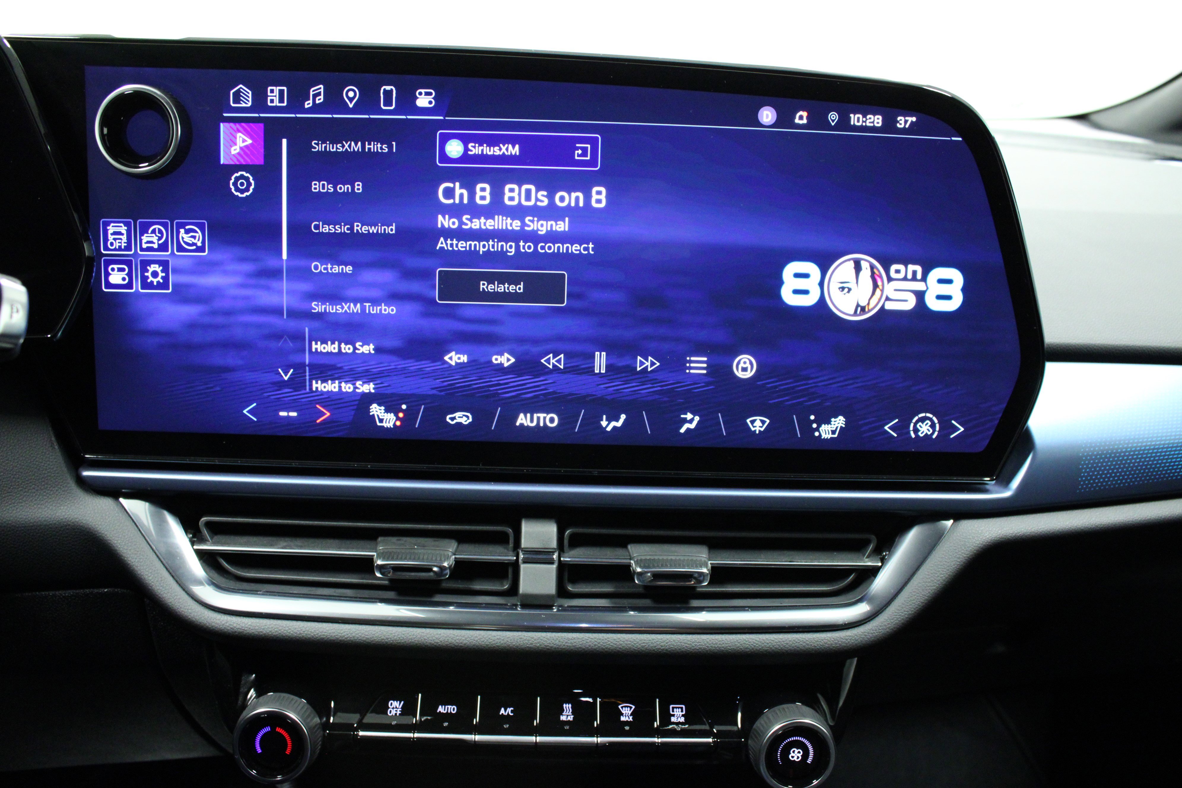 Used 2025 Chevrolet Equinox EV LT w/ Convenience Package image 22