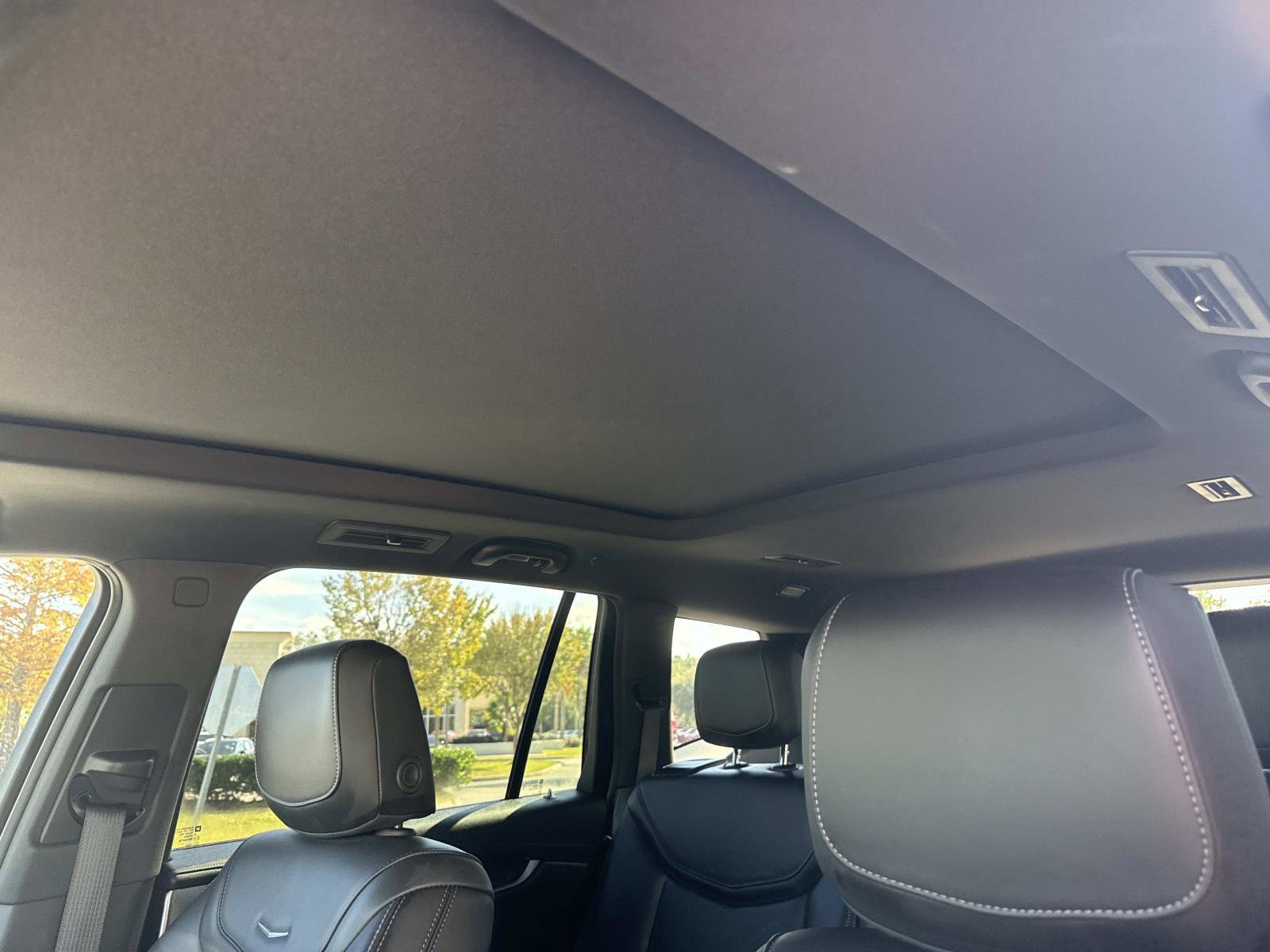 Used 2025 Cadillac XT6 Premium Luxury image 25