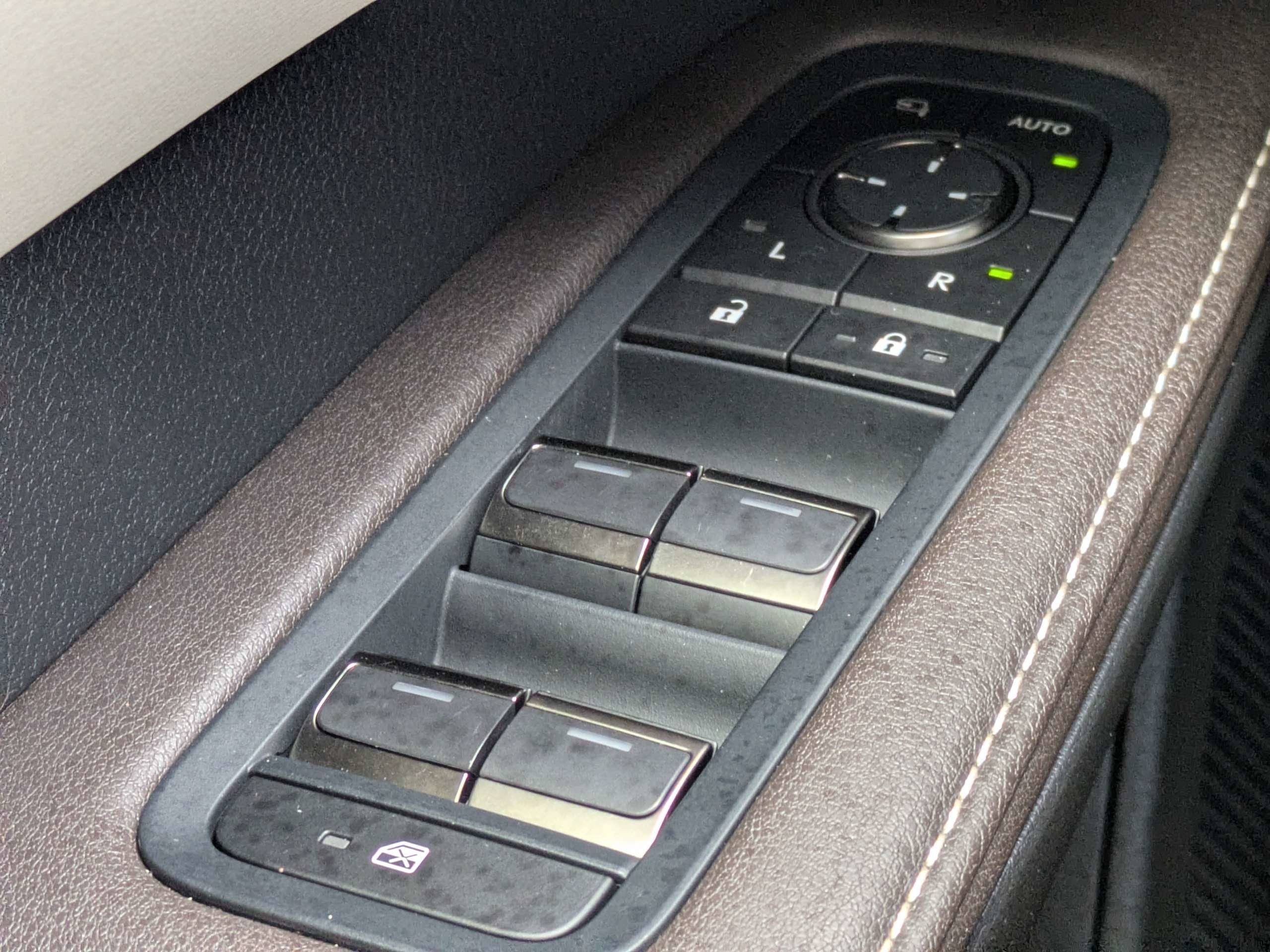 Used 2023 Lexus RX 350 Premium w/ Cold Area Package FWD image 27