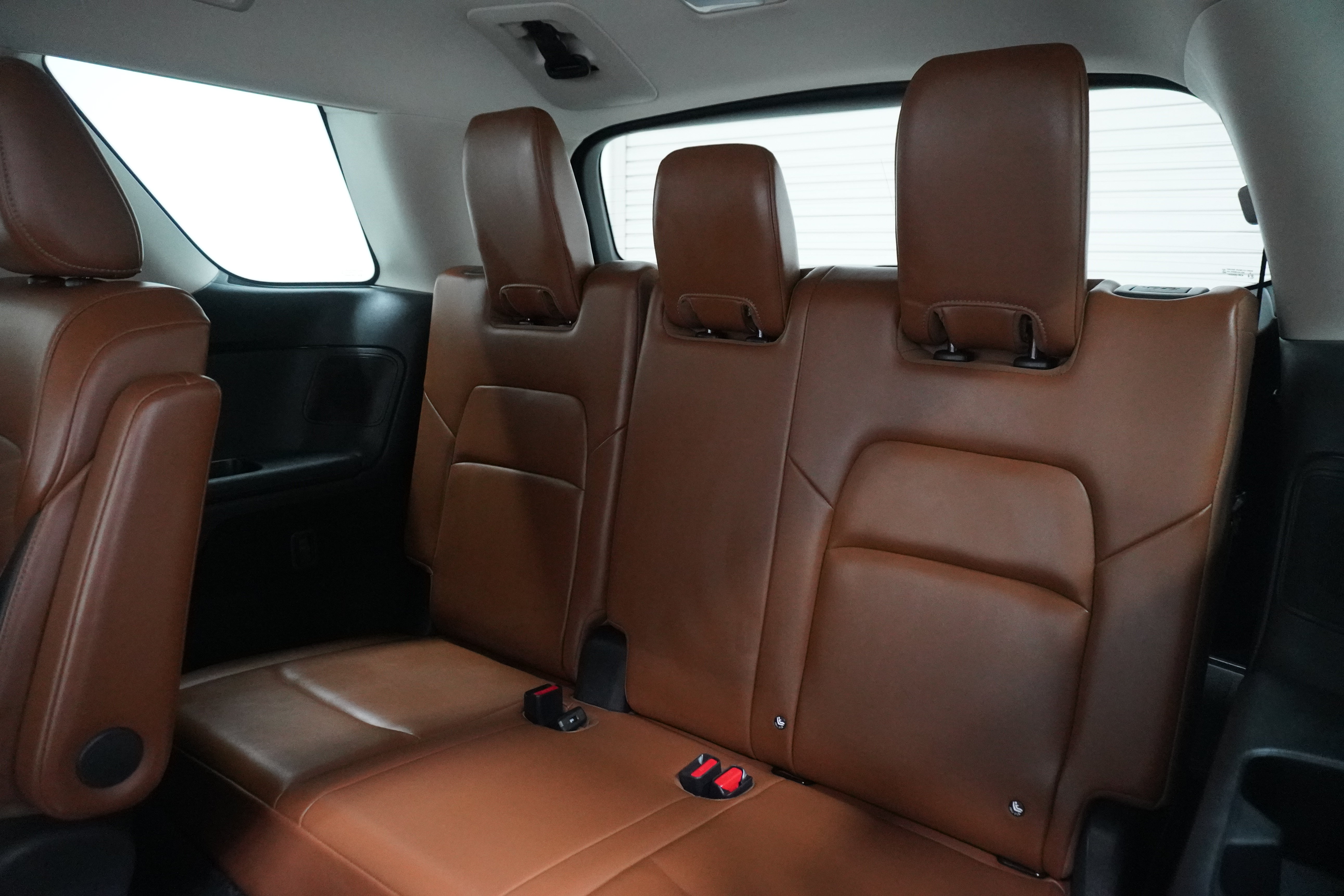 Used 2024 Nissan Pathfinder Platinum w/ Lighting Package (N93) FWD image 14