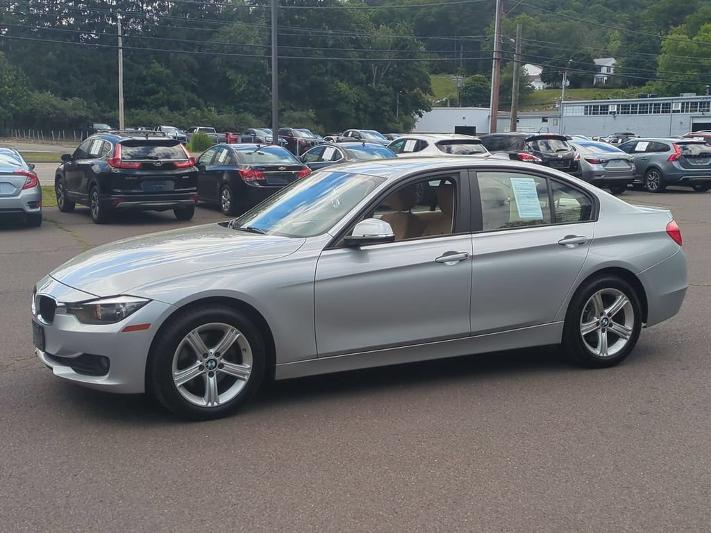 Used 2015 BMW 320i xDrive Sedan AWD/4WD image 2