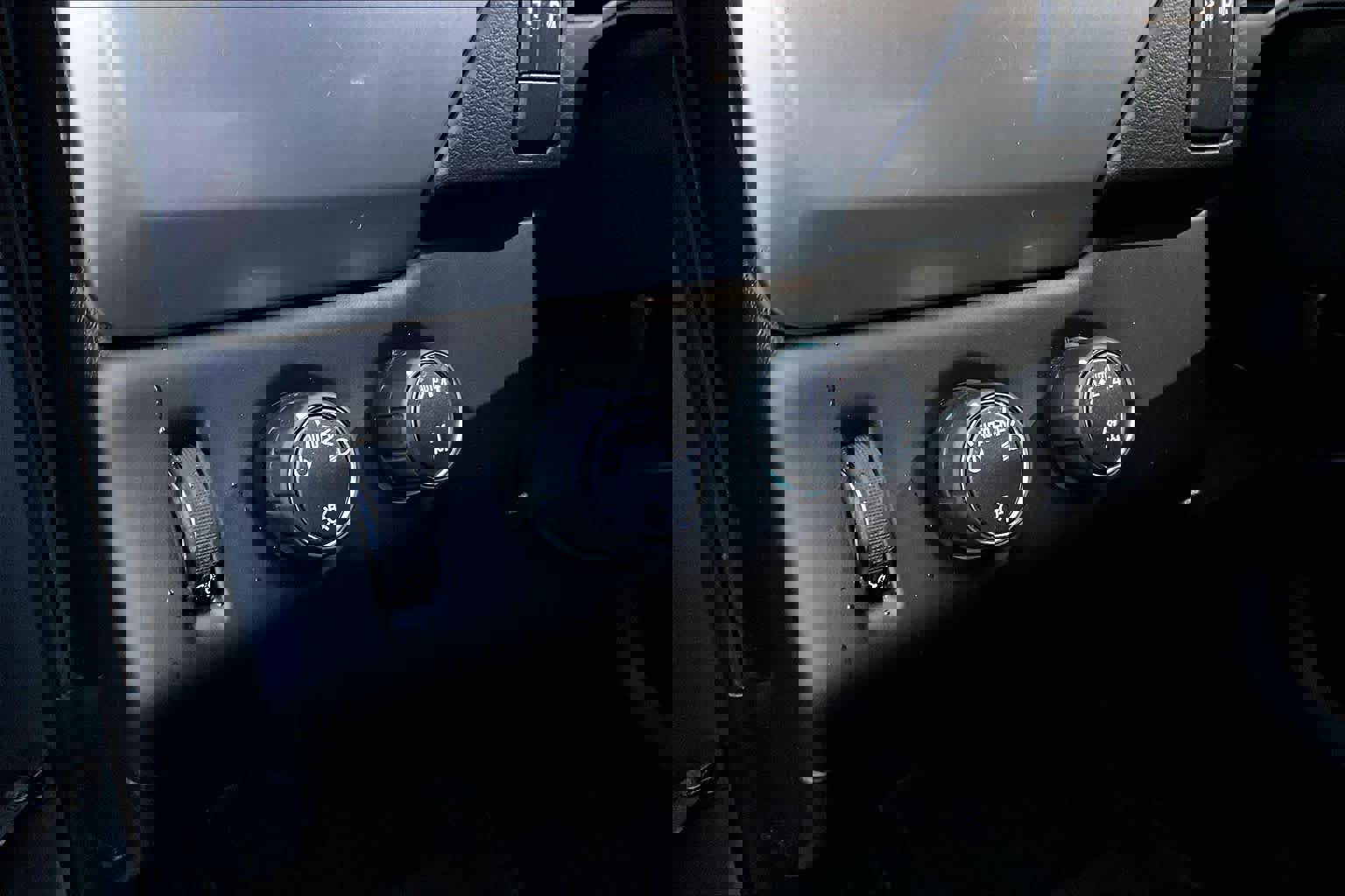 Used 2020 Chevrolet Tahoe LS image 31