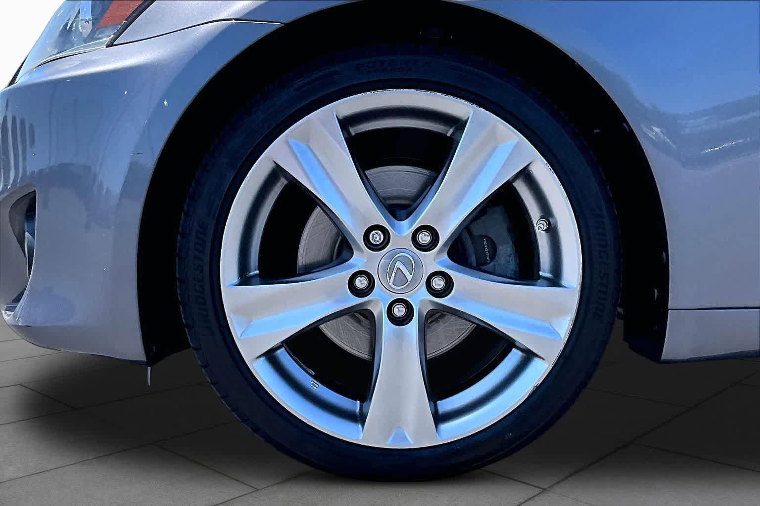 Used 2012 Lexus IS 250 w/ Premium Pkg Value Edition RWD image 10