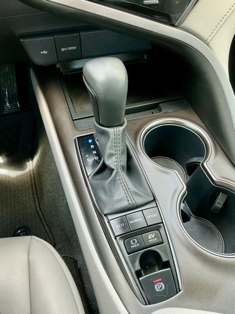 Used 2024 Toyota Camry SE FWD image 17