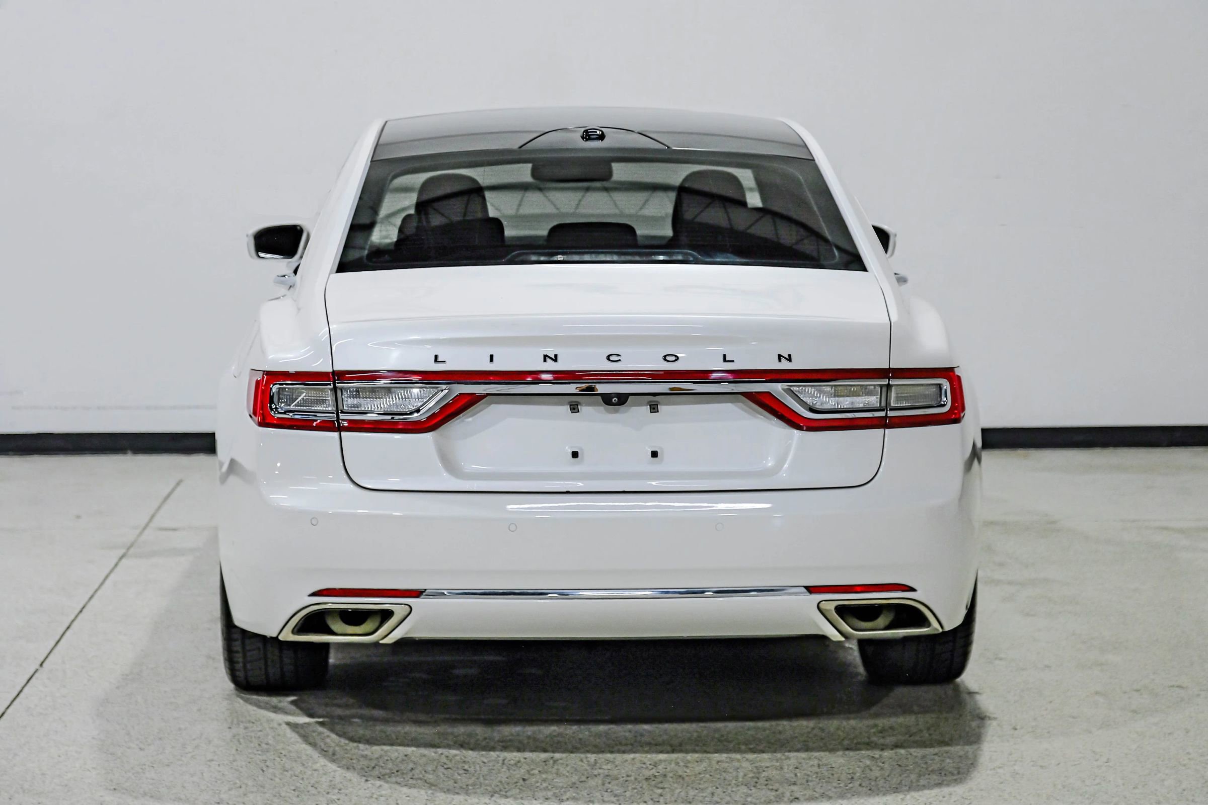 Used 2017 Lincoln Continental Black Label w/ Rear-seat Package AWD/4WD image 7