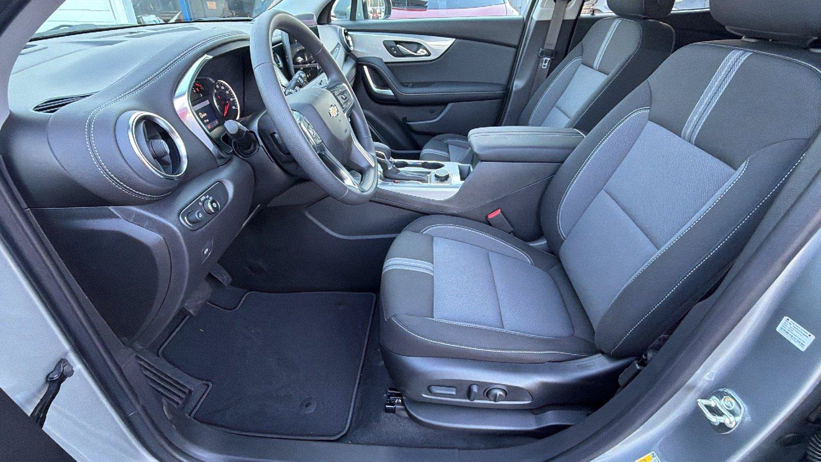 New 2026 Chevrolet Blazer LT w/ Convenience Package FWD image 16