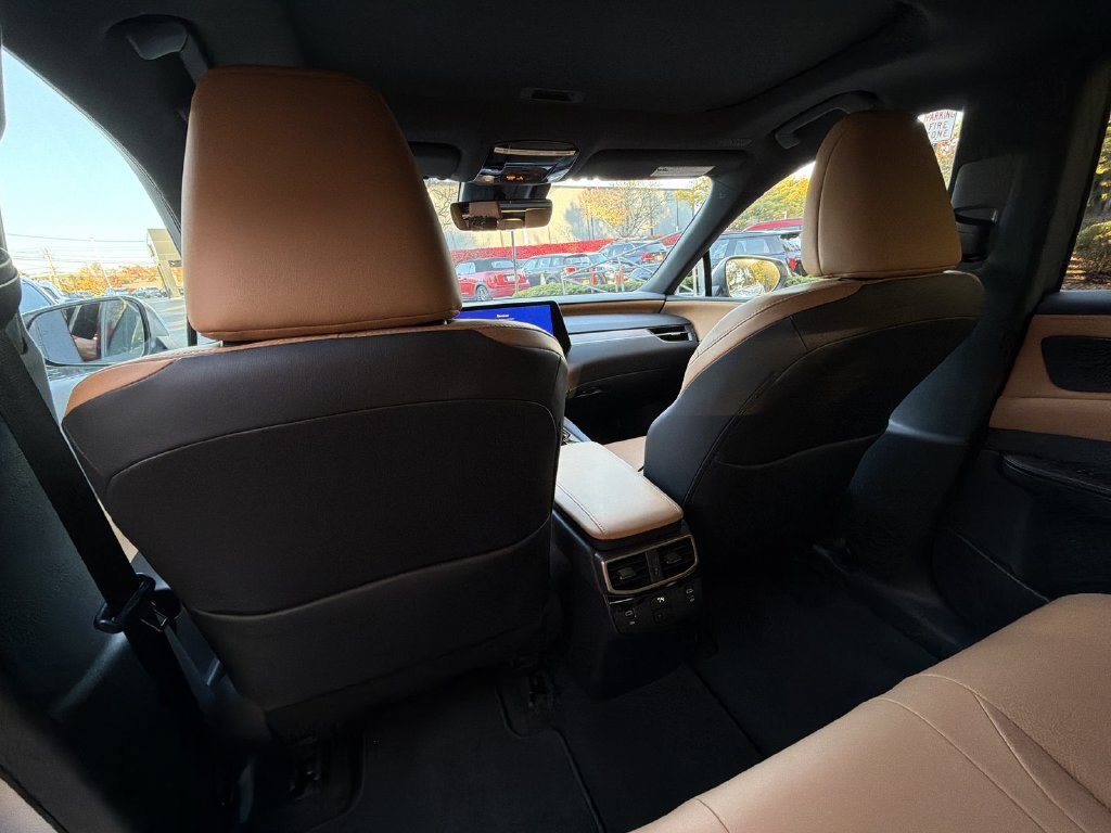 Used 2024 Lexus RX 350h w/ Accessory Package (Z1) AWD/4WD image 20