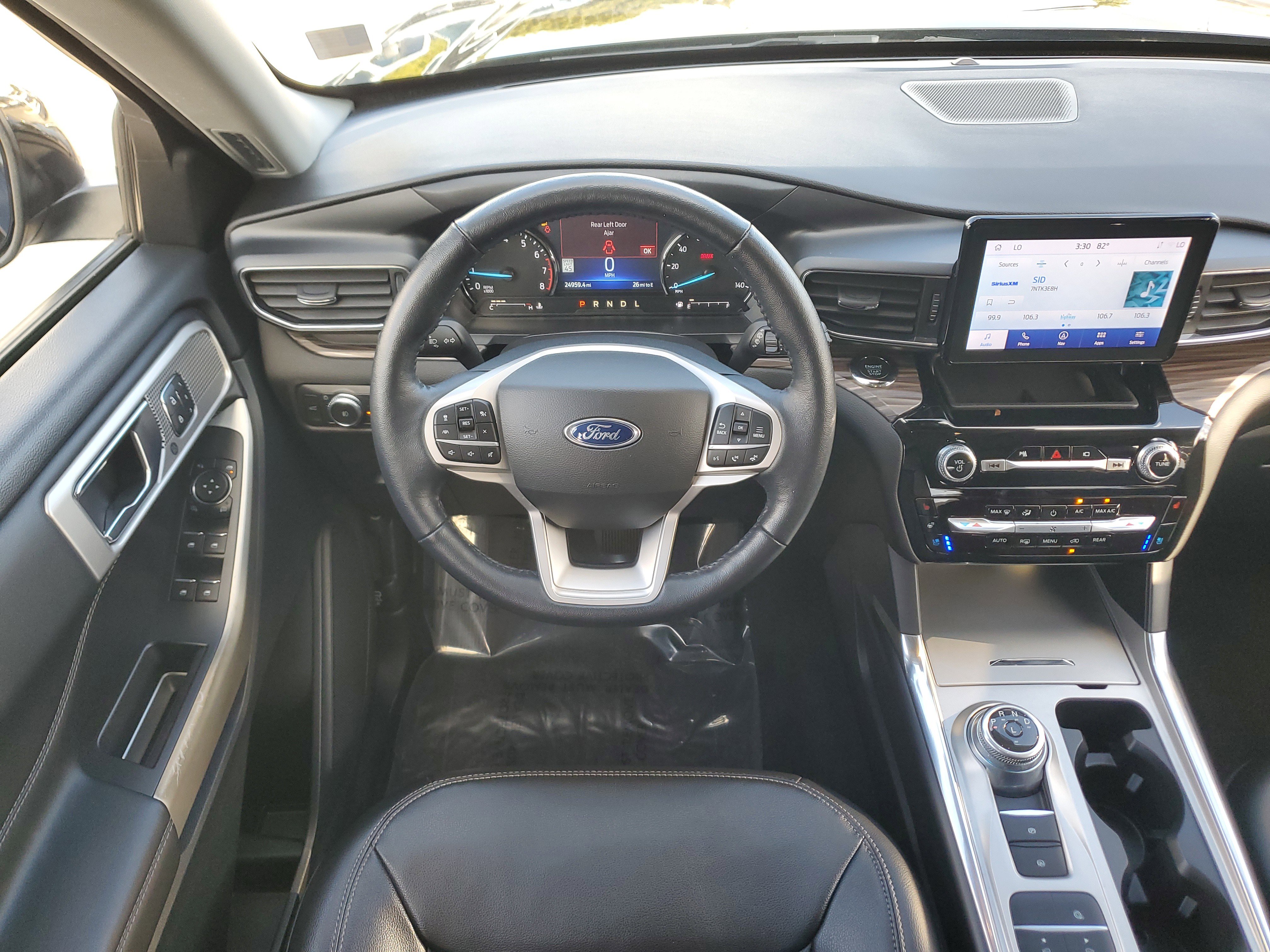 Used 2022 Ford Explorer Limited w/ Equipment Group 301A image 22