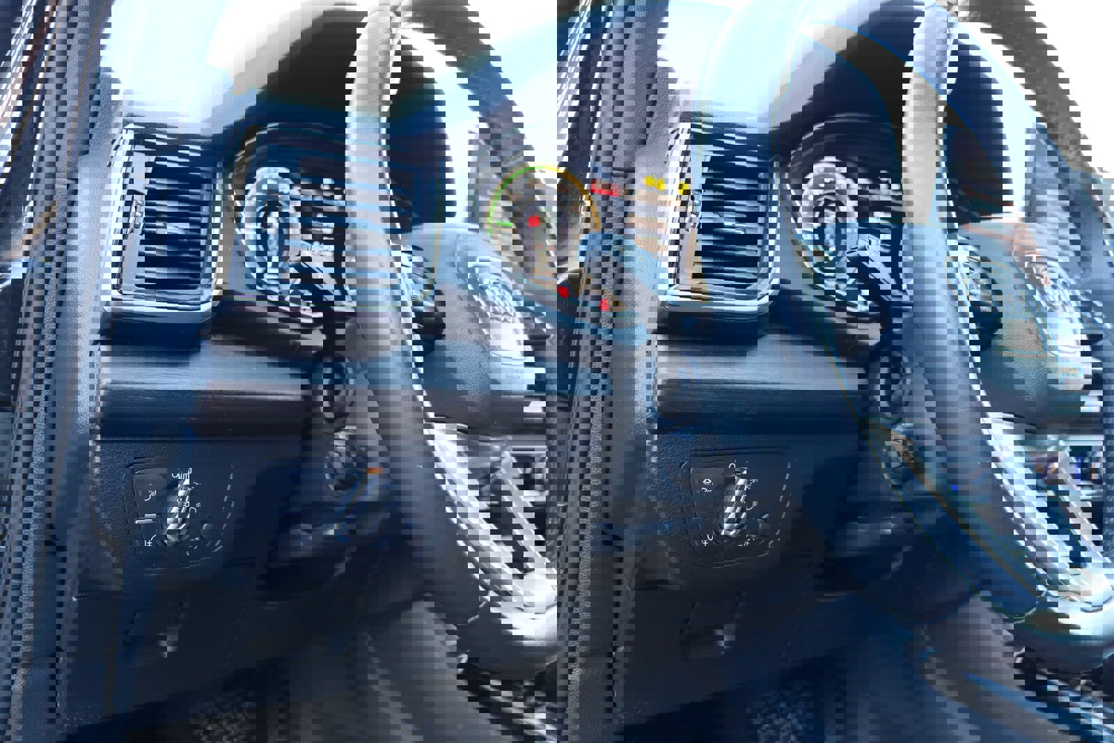 Used 2025 Audi Q5 e Premium image 27