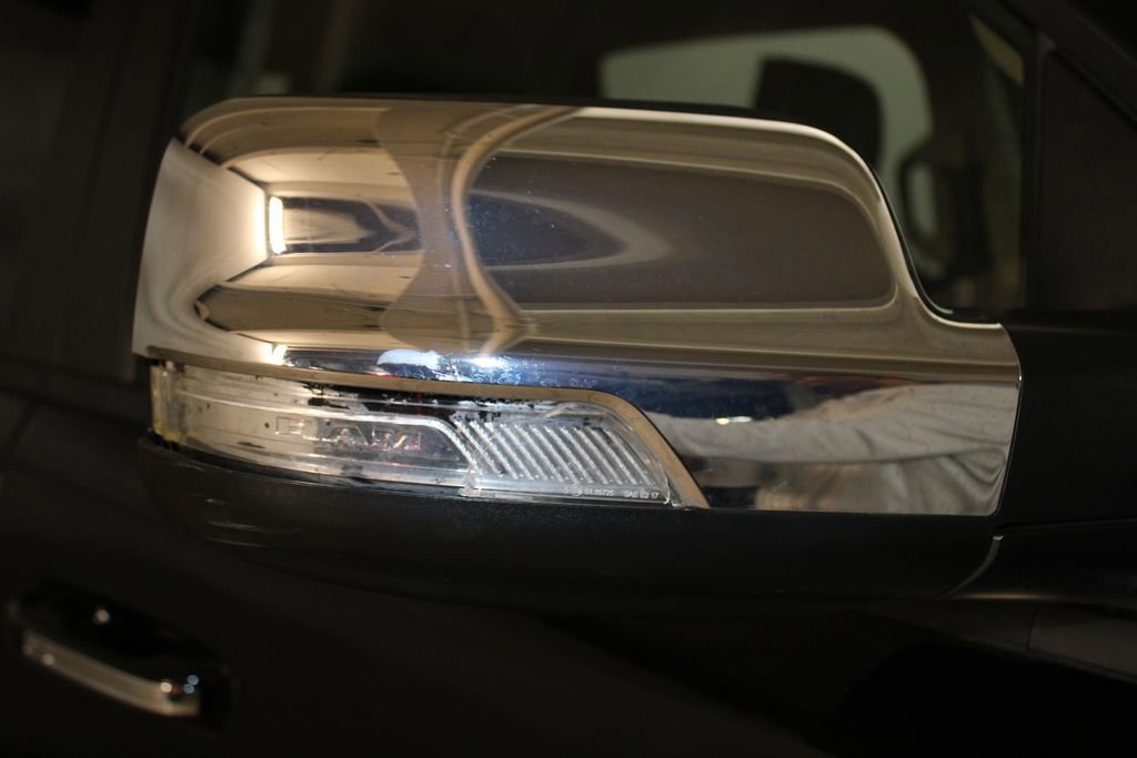 Used 2019 RAM 1500 Laramie image 25