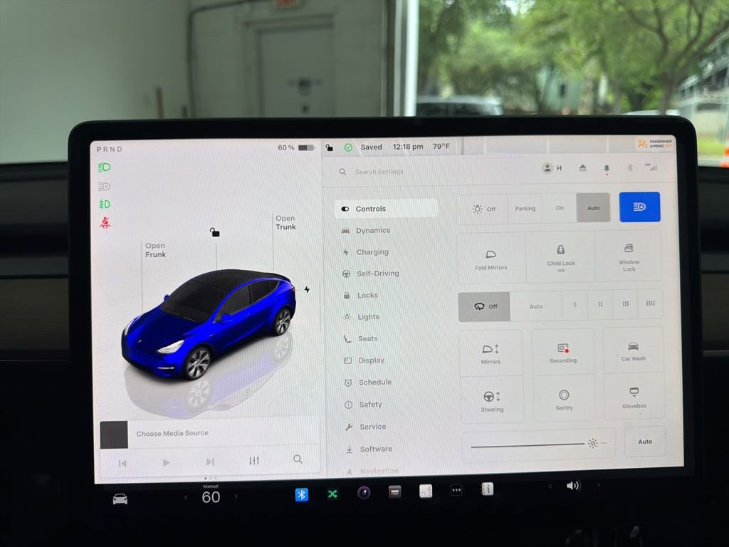 Used 2022 Tesla Model Y Long Range AWD/4WD image 31