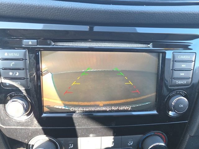 Used 2018 Nissan Rogue S image 19